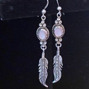 Vintage 925 Navajo Mother Of Pearl With Feather earrings